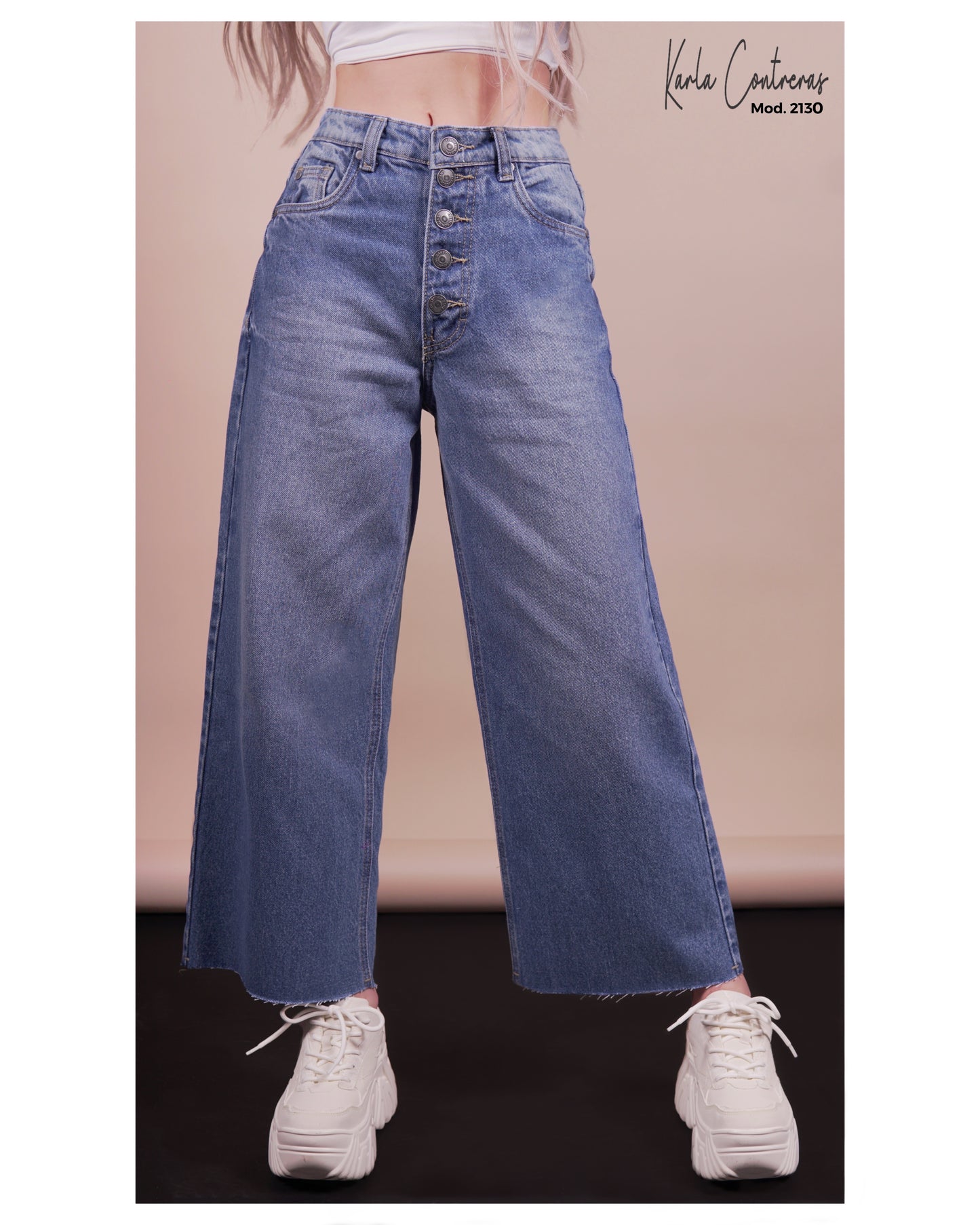 Jeans culotte azul, 5 botones.