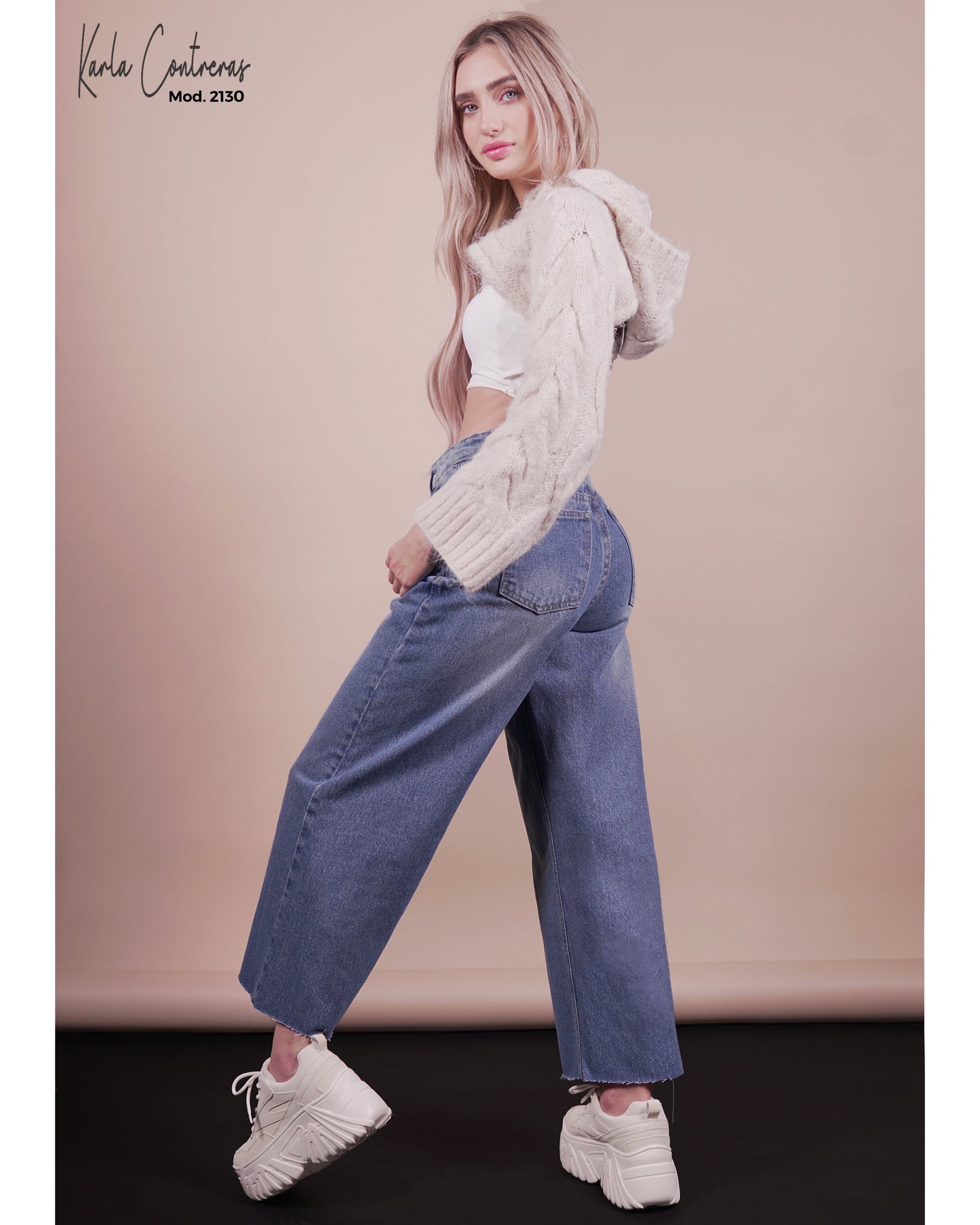 Jeans culotte azul, 5 botones.