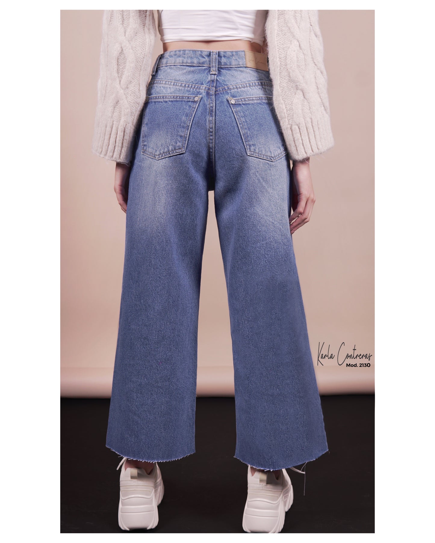 Jeans culotte azul, 5 botones.