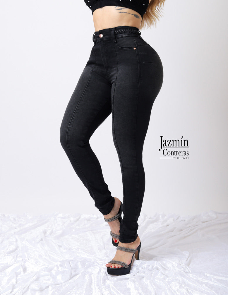 Jeans corte colombiano, con detalle trena en pretina
