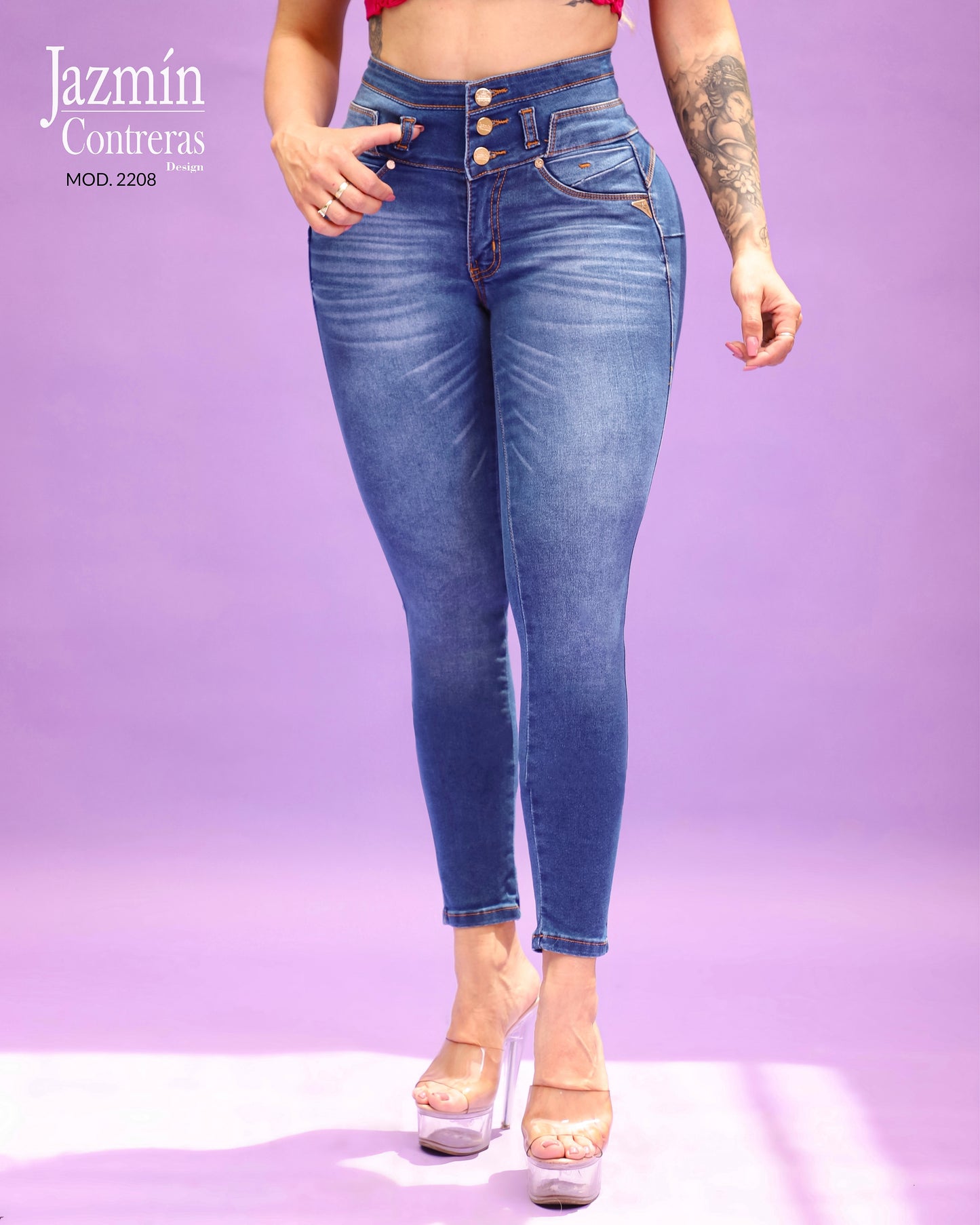Jeans corte colombiano, botones color oro