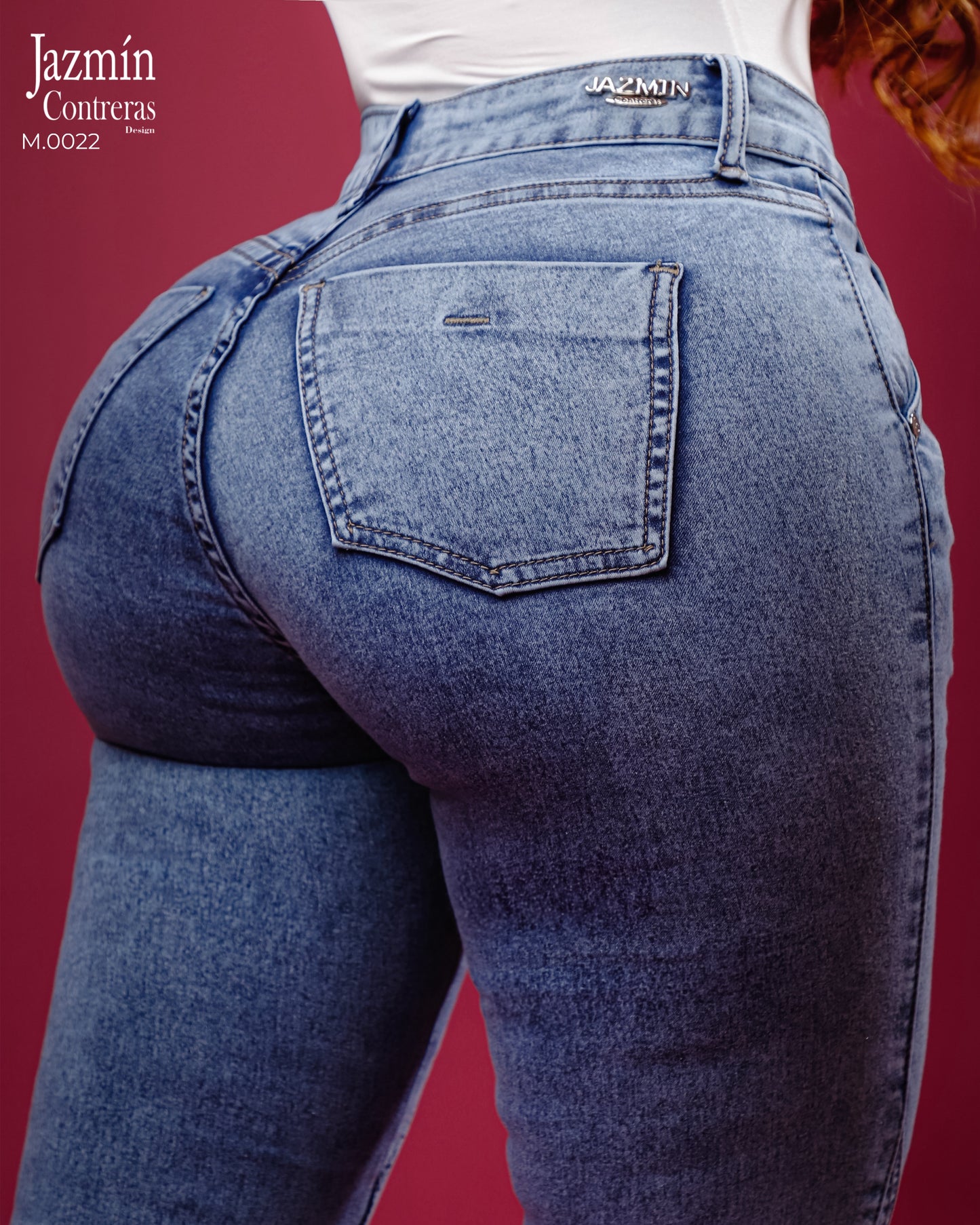Jeans corte colombiano, flare, 1 boton.