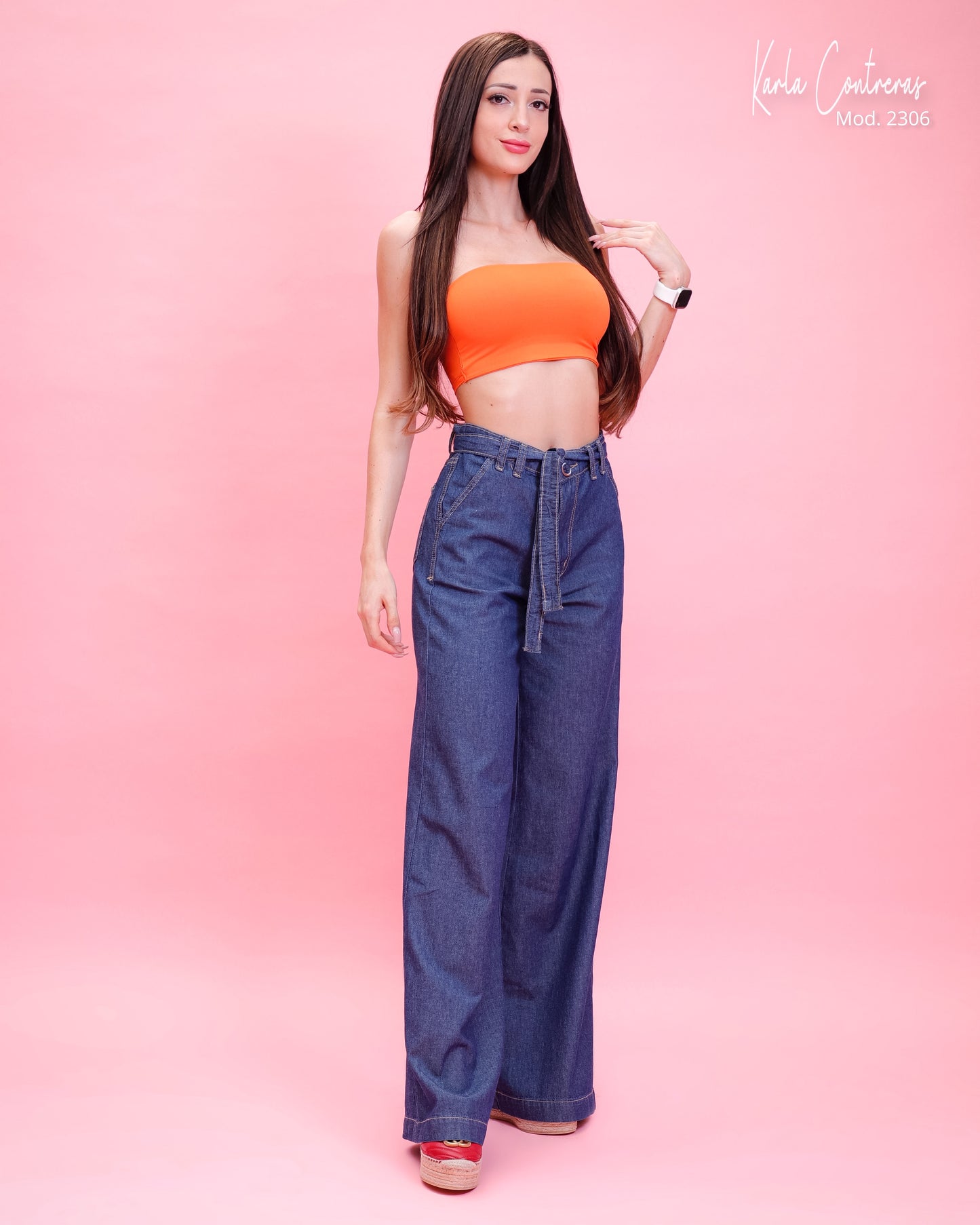 Jeans Wide Leg con fajo en pretina.