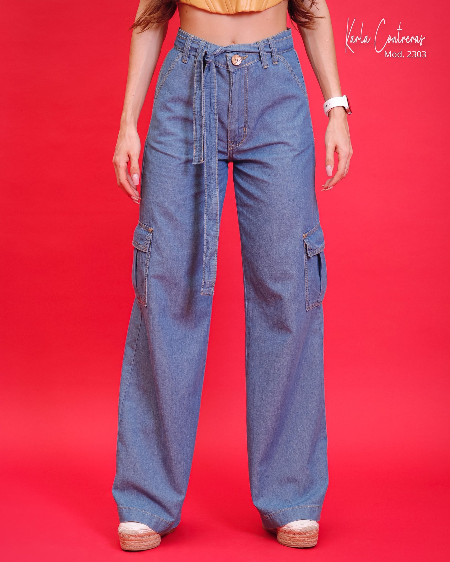 Jeans Wide Leg cargo, con fajo.
