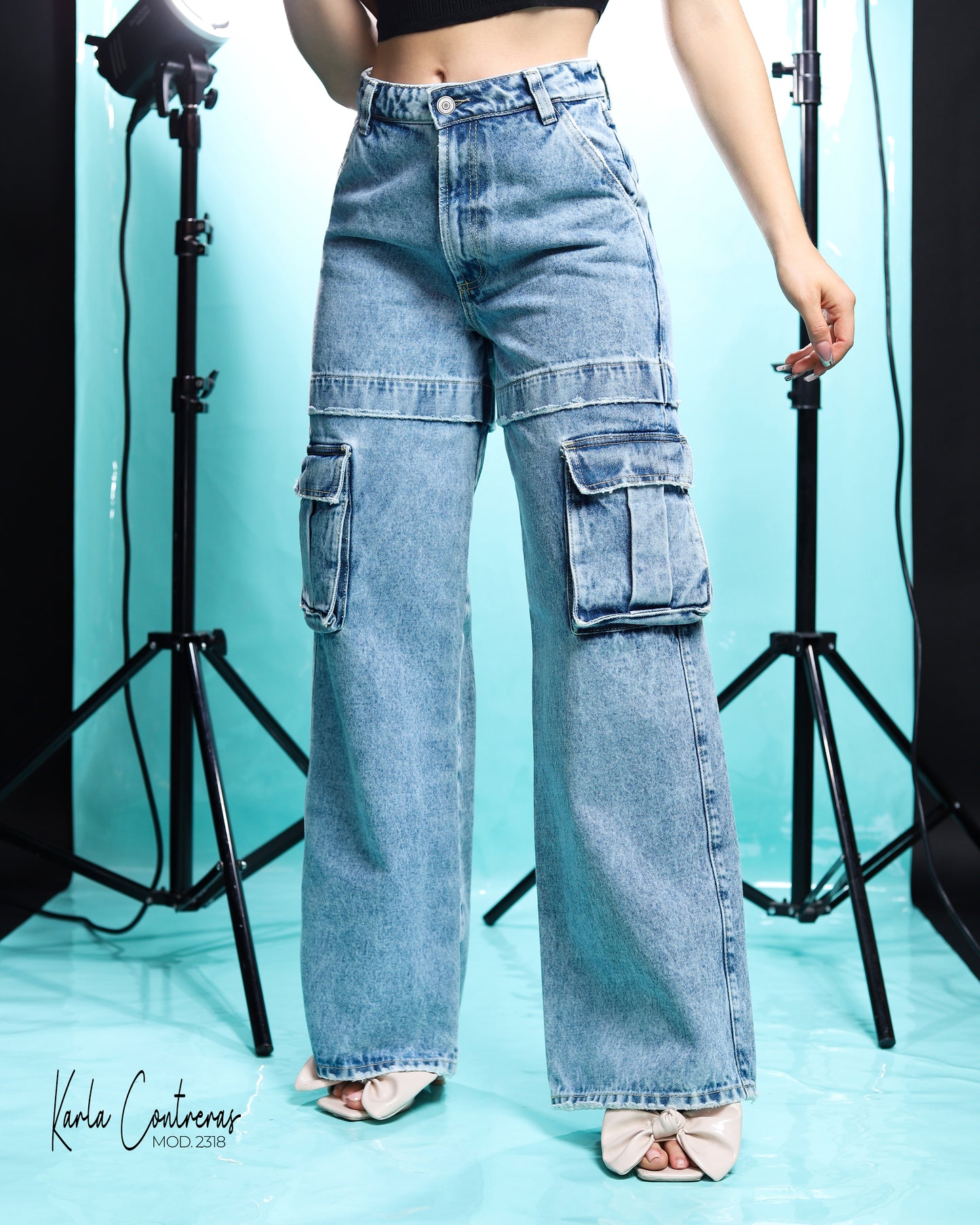 Jeans Wide Leg Cargo, color azul.