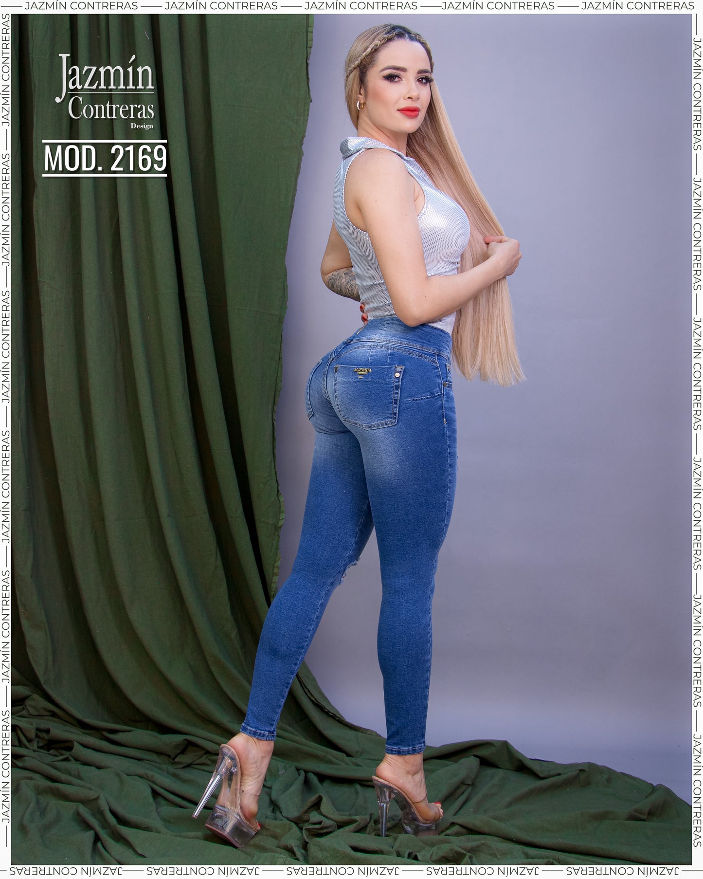 Jeans corte colombiano, azul oscuro con roturas