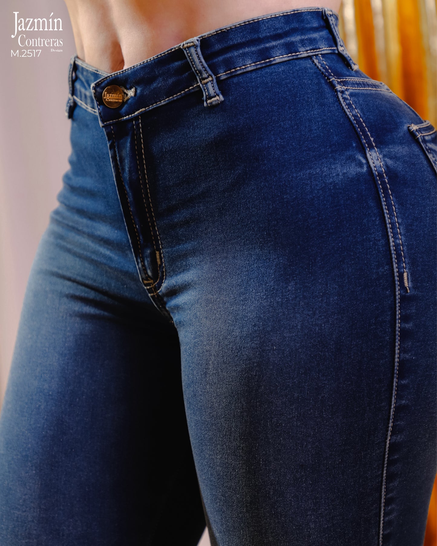 Jeans Campana, azul oscuro.
