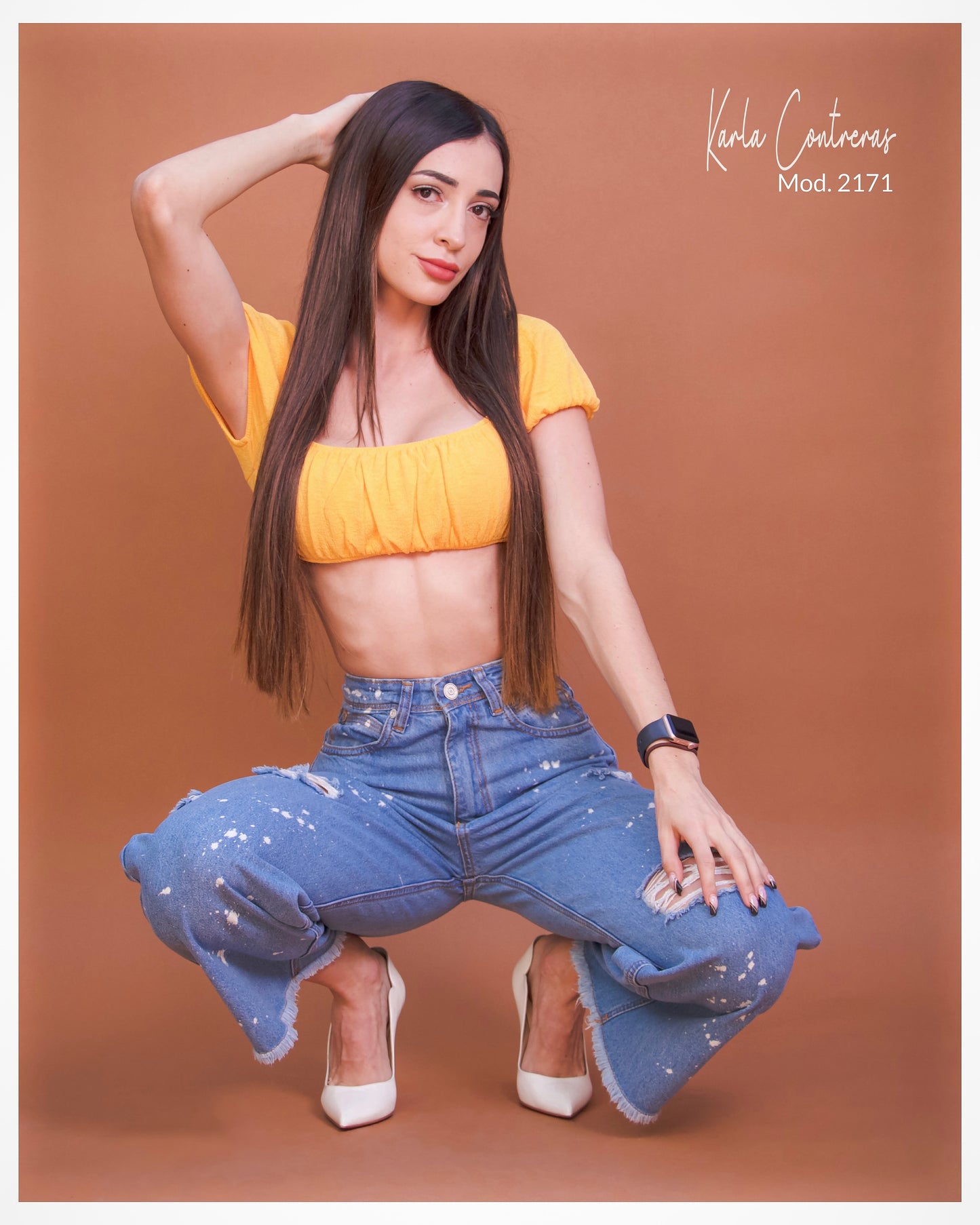Jeans Culotte, desbastillado con pizcas blancas.