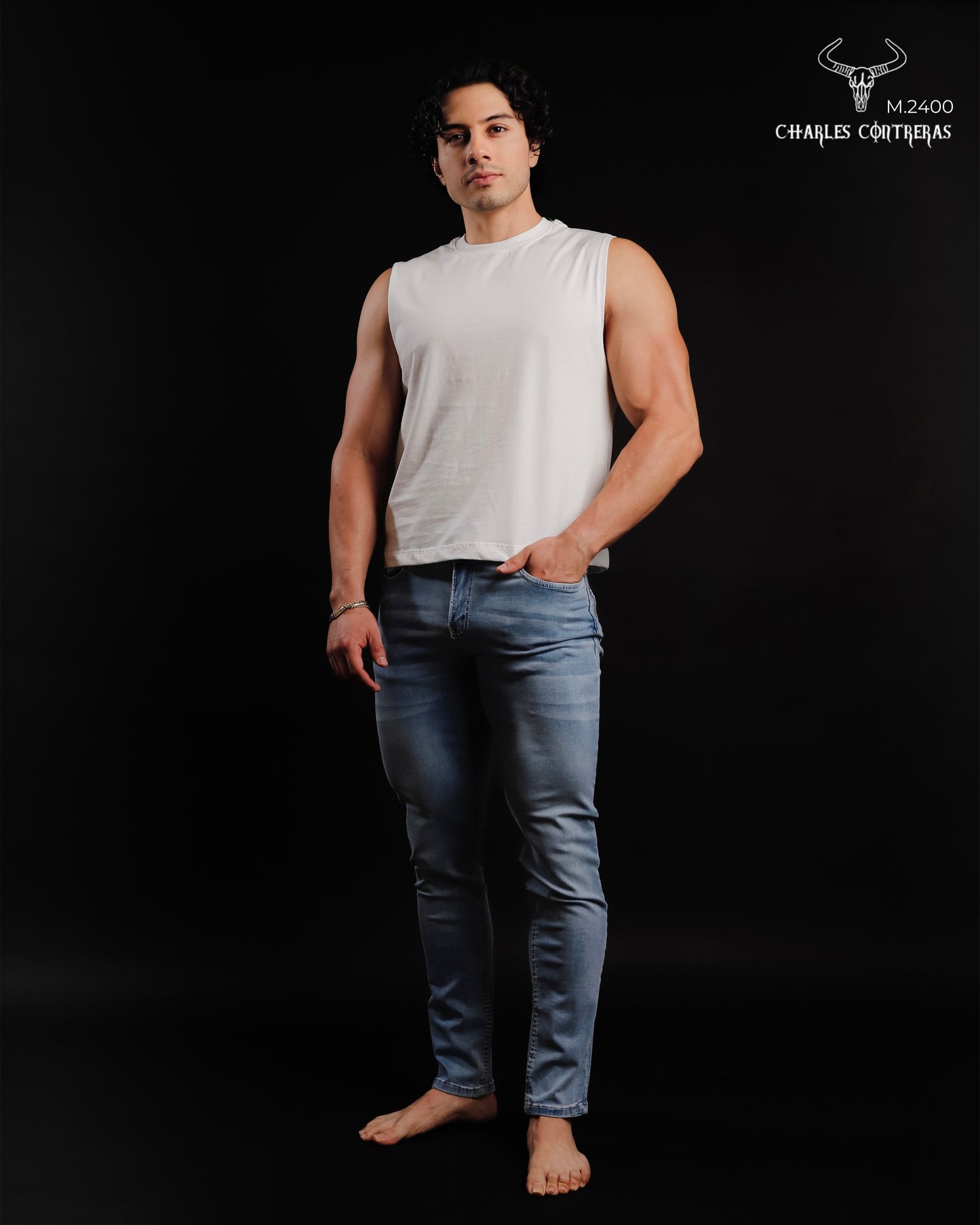 Jeans corte slim, para caballero azul claro.