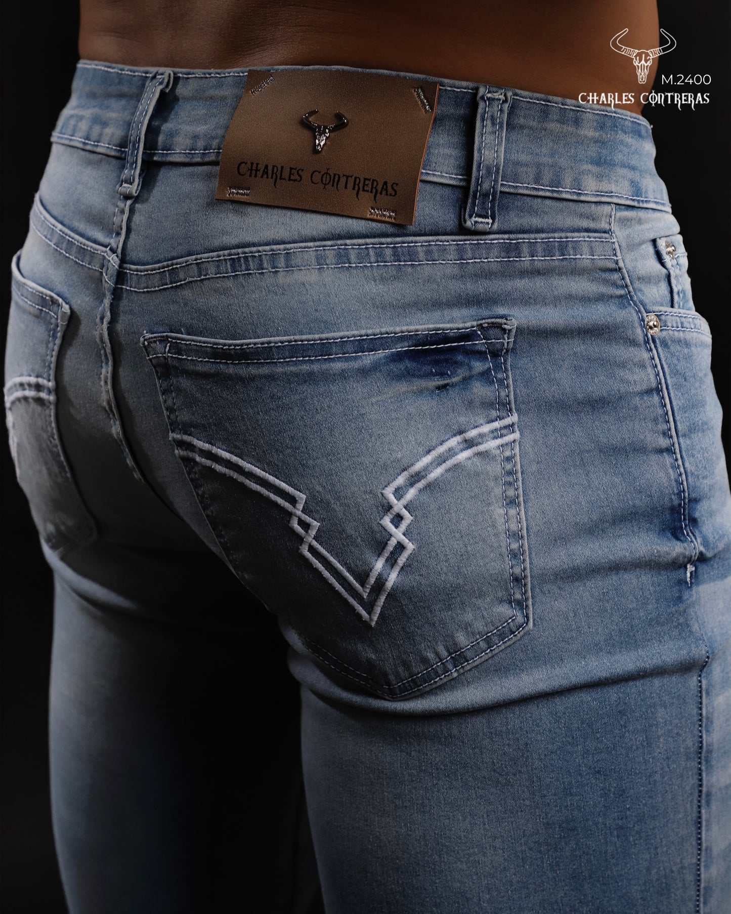 Jeans corte slim, para caballero azul claro.