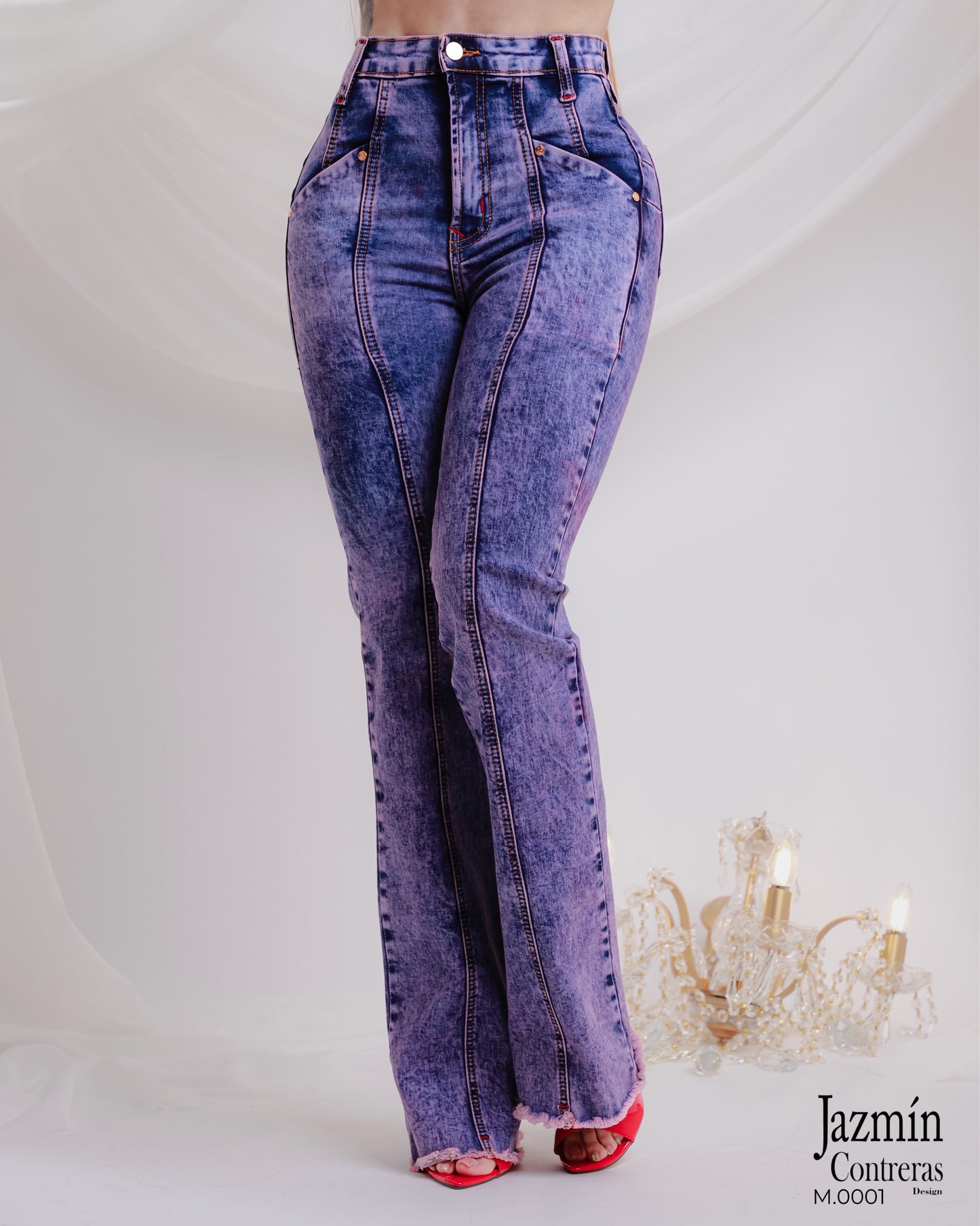 Jeans flare, corte colombiano, color rosa azul
