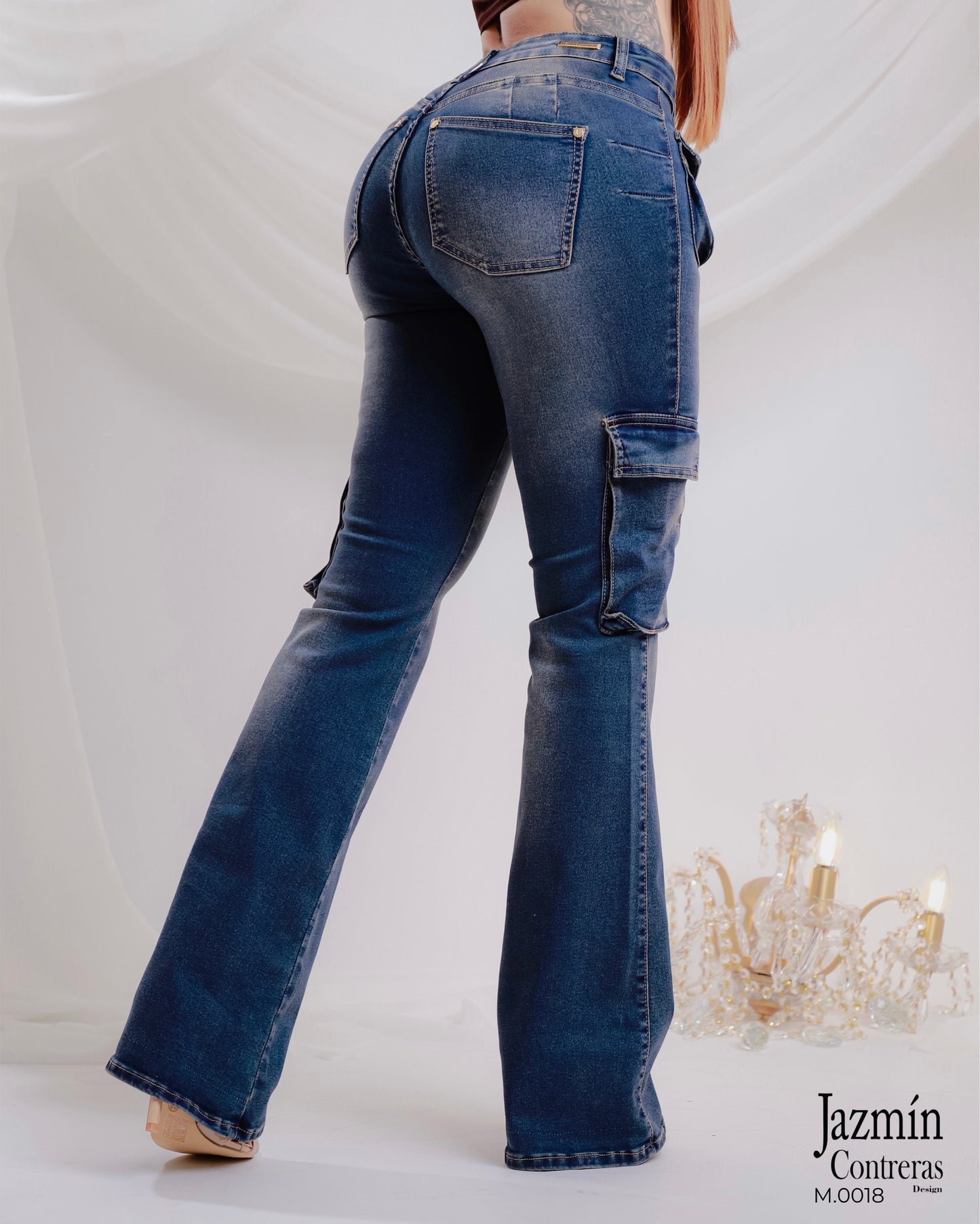 Jeans campana cargo, 1 boton, corte colombiano.