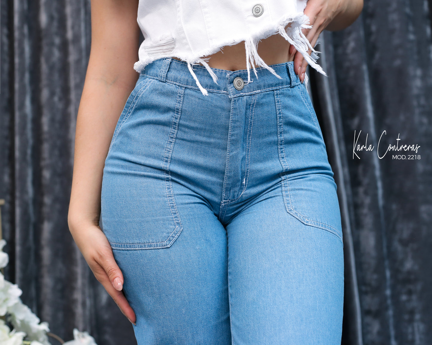 Jeans Wide Leg, 1 botón, azul claro.