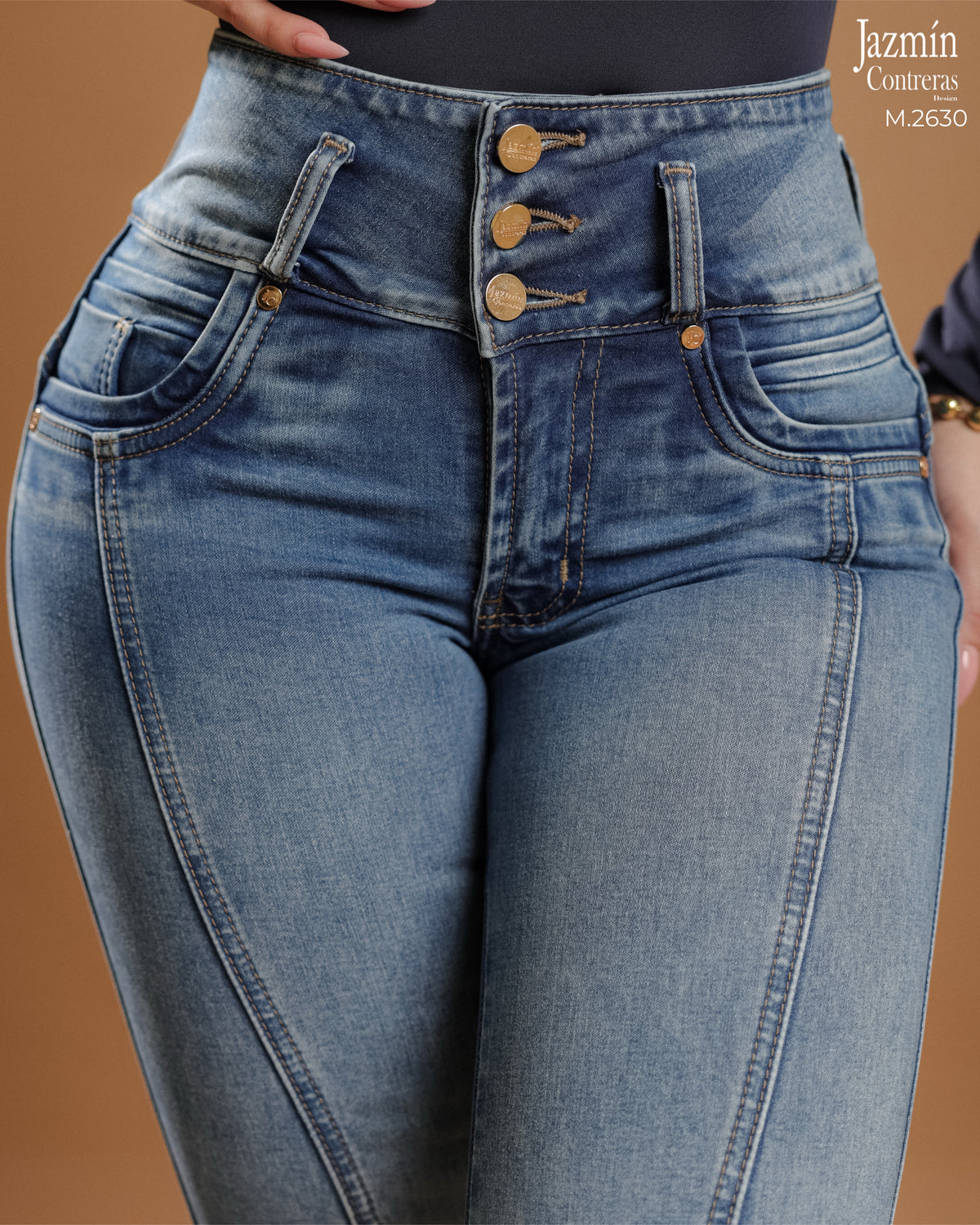 Jeans campana, horma colombiana.