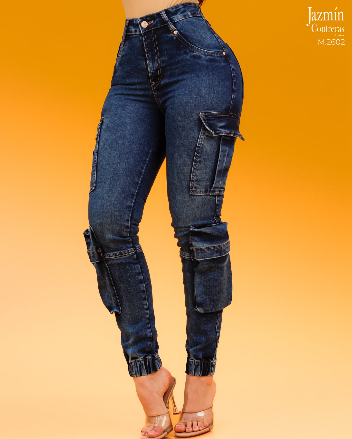 Jogger cargo de mezclilla.