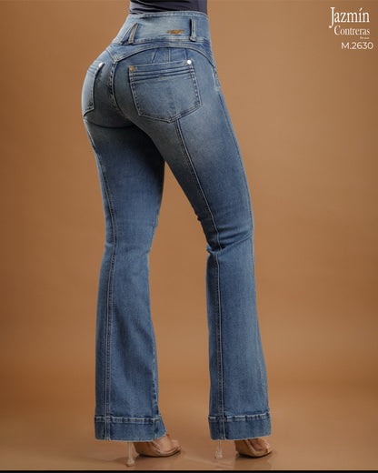 Jeans campana, horma colombiana.