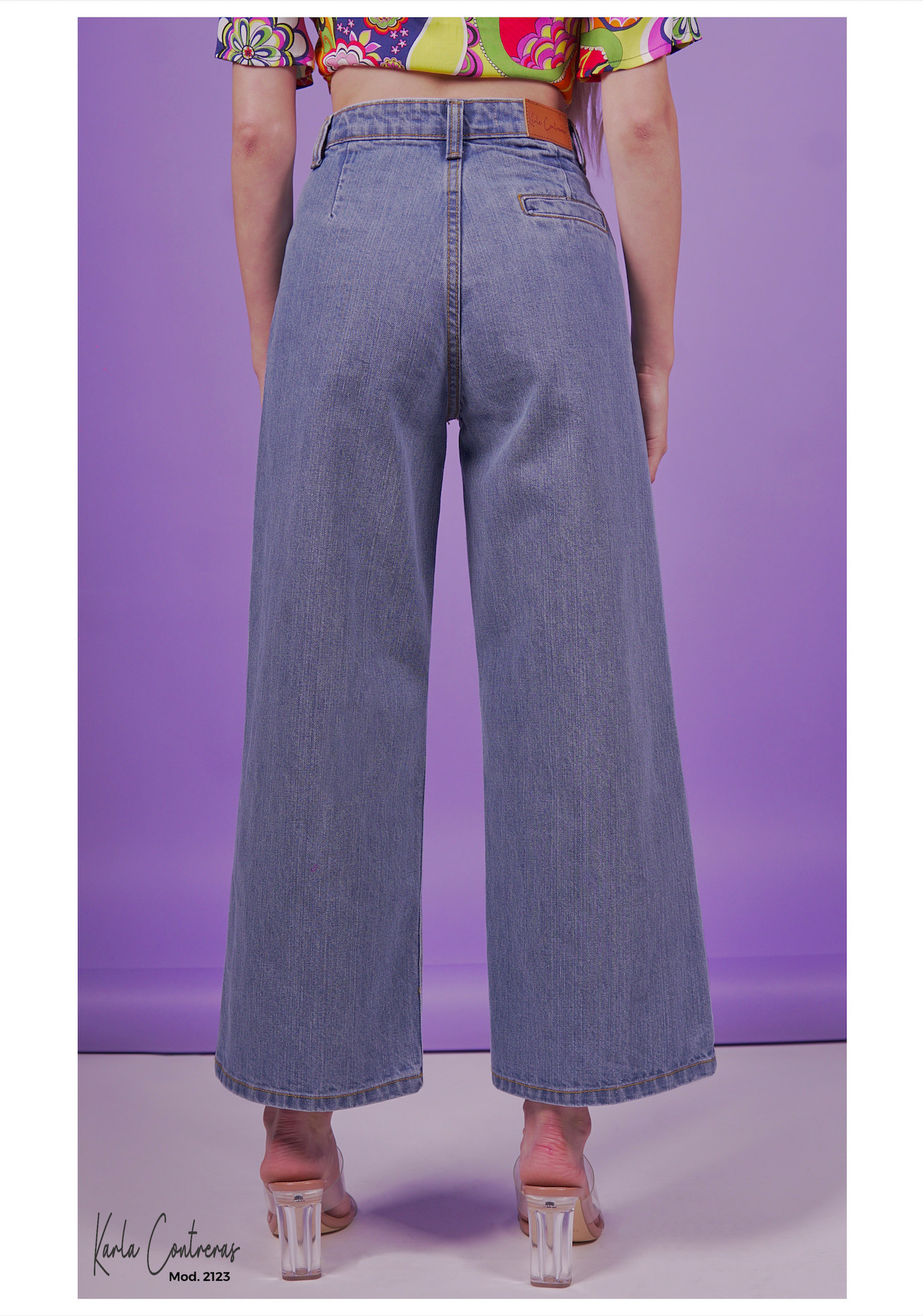 Jeans Culotte, son 5 botones, azul.