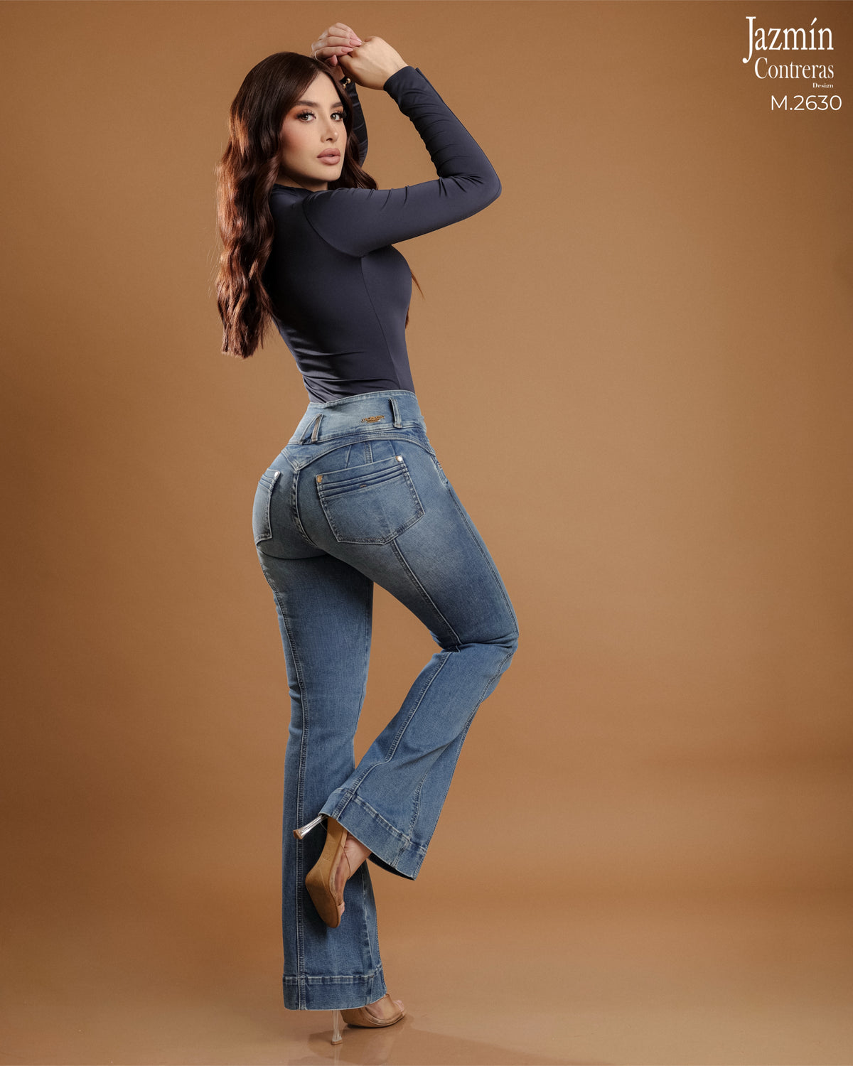 Jeans campana, horma colombiana.