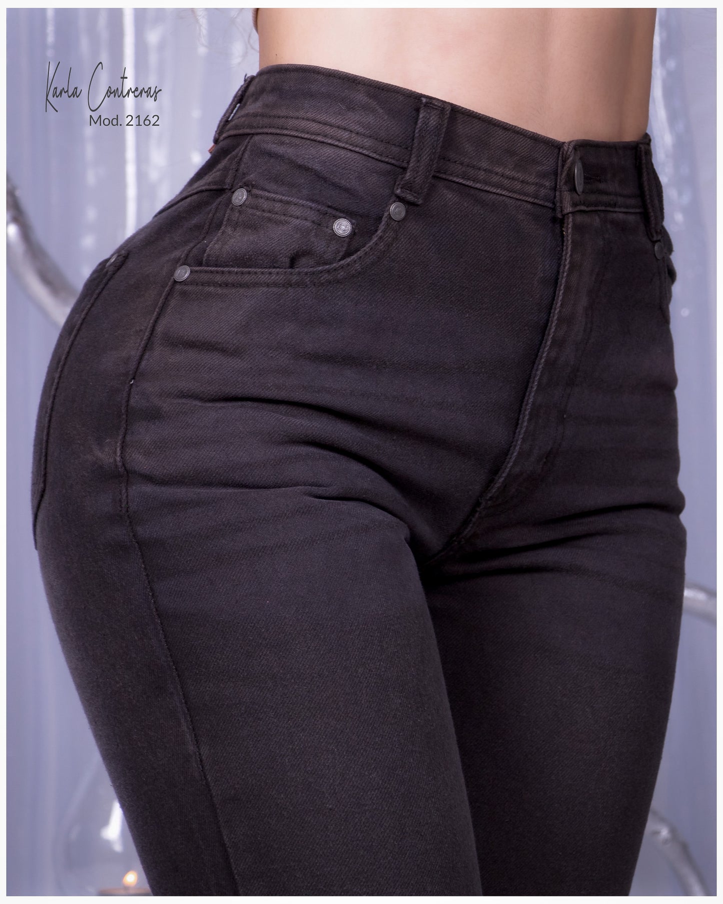 Jeans momfit, negro-cafe.
