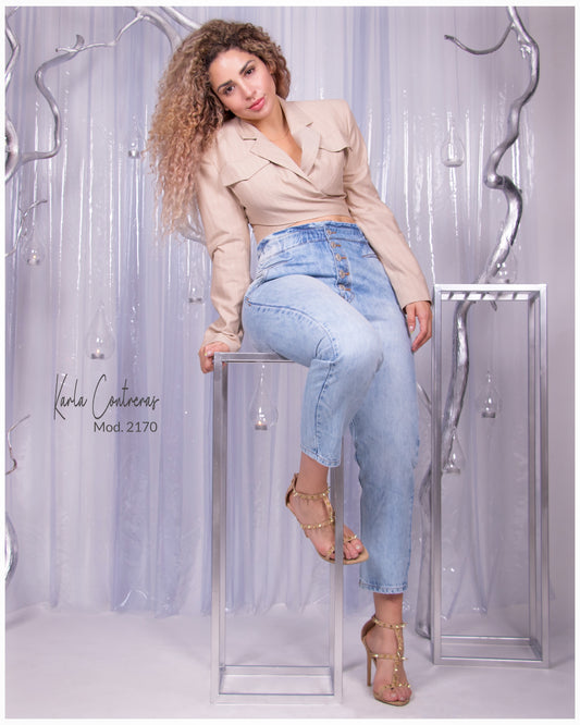 Jeans Momfit, con resorrte en pretina.