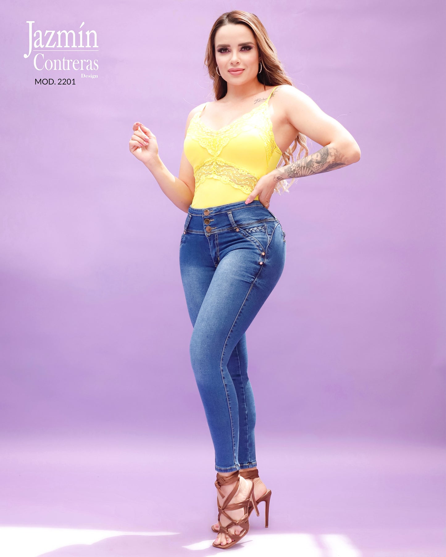 Jeans corte colombiano, diseño en trenzas