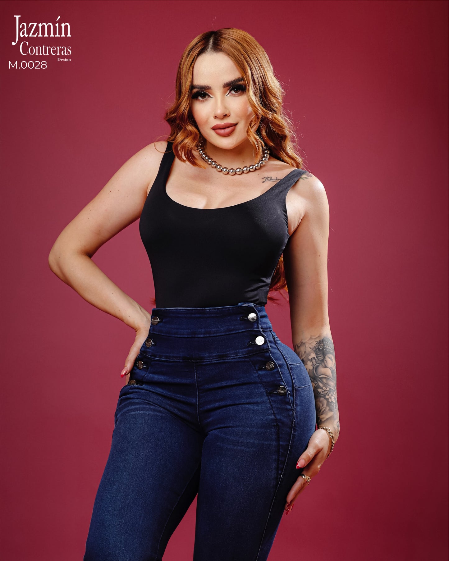 Jeans flare corte colombiano, 8 botones, push up.