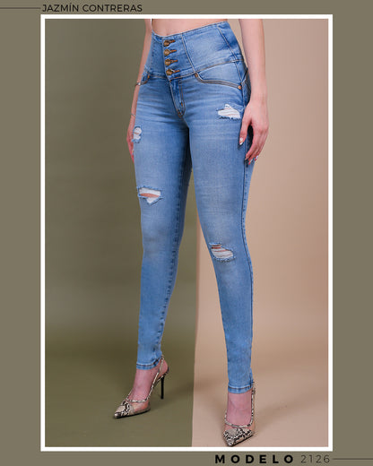 Jeans corte colombiano, con roturas