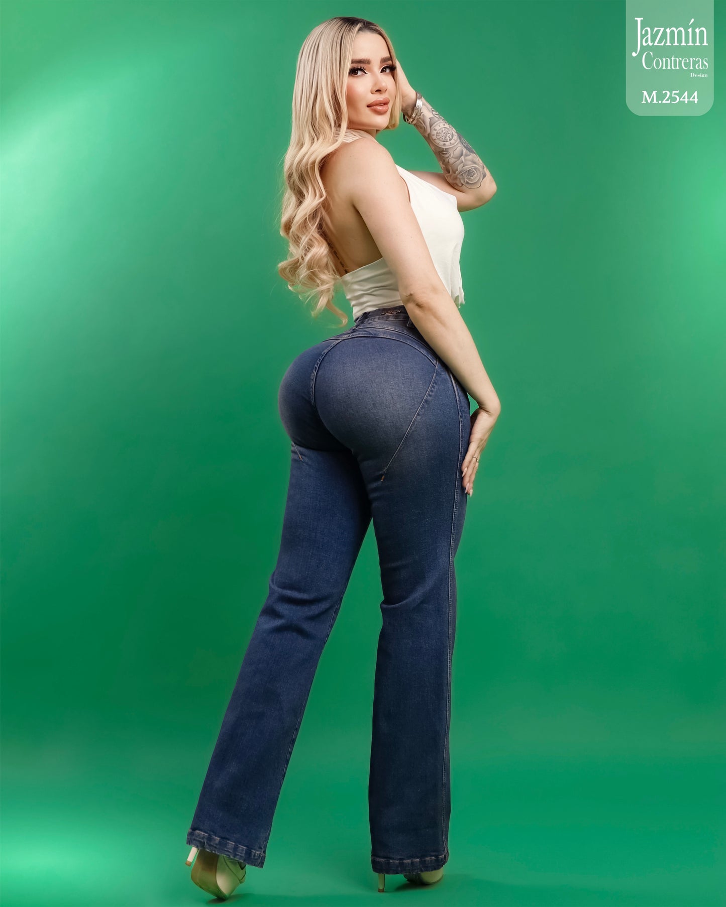 Jeans azul rosa, recto. Exclusivo en Contreras Denim.