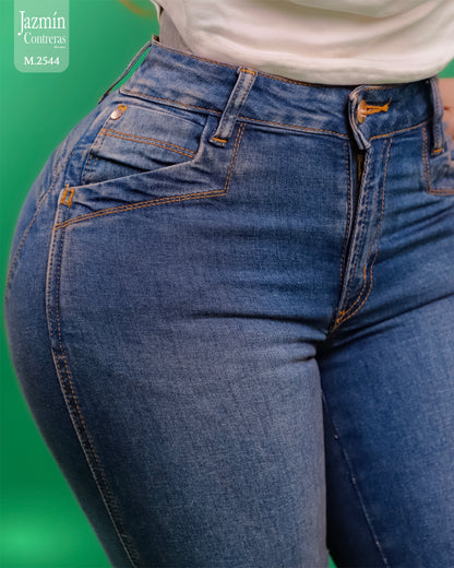 Jeans azul rosa, recto. Exclusivo en Contreras Denim.