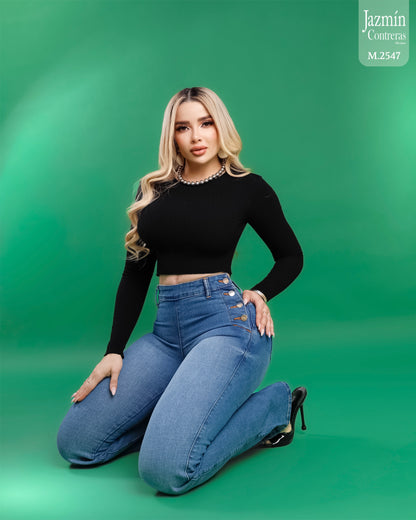 Jeans campana, azul claro 8 botones.