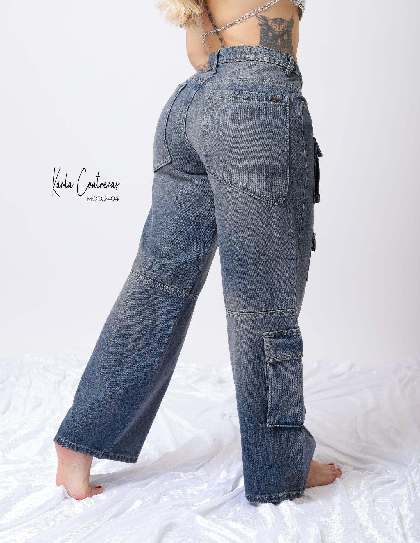 Jeans cargo, corte holgado.