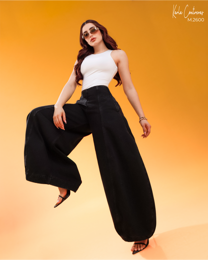 Jeans barrel amplio negro.