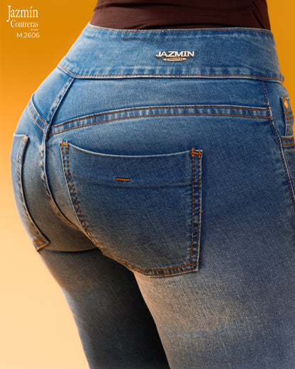 Jeans campana, colombiano, tiro medio.