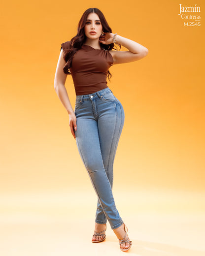 Jeans recto, corte colombiano