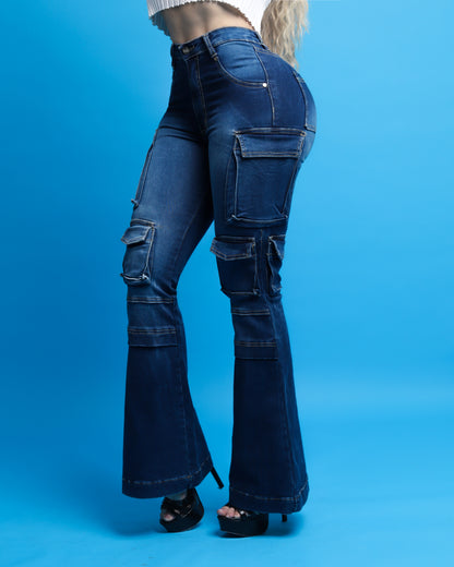 Jeans cargo, campana. Corte Colombiano.