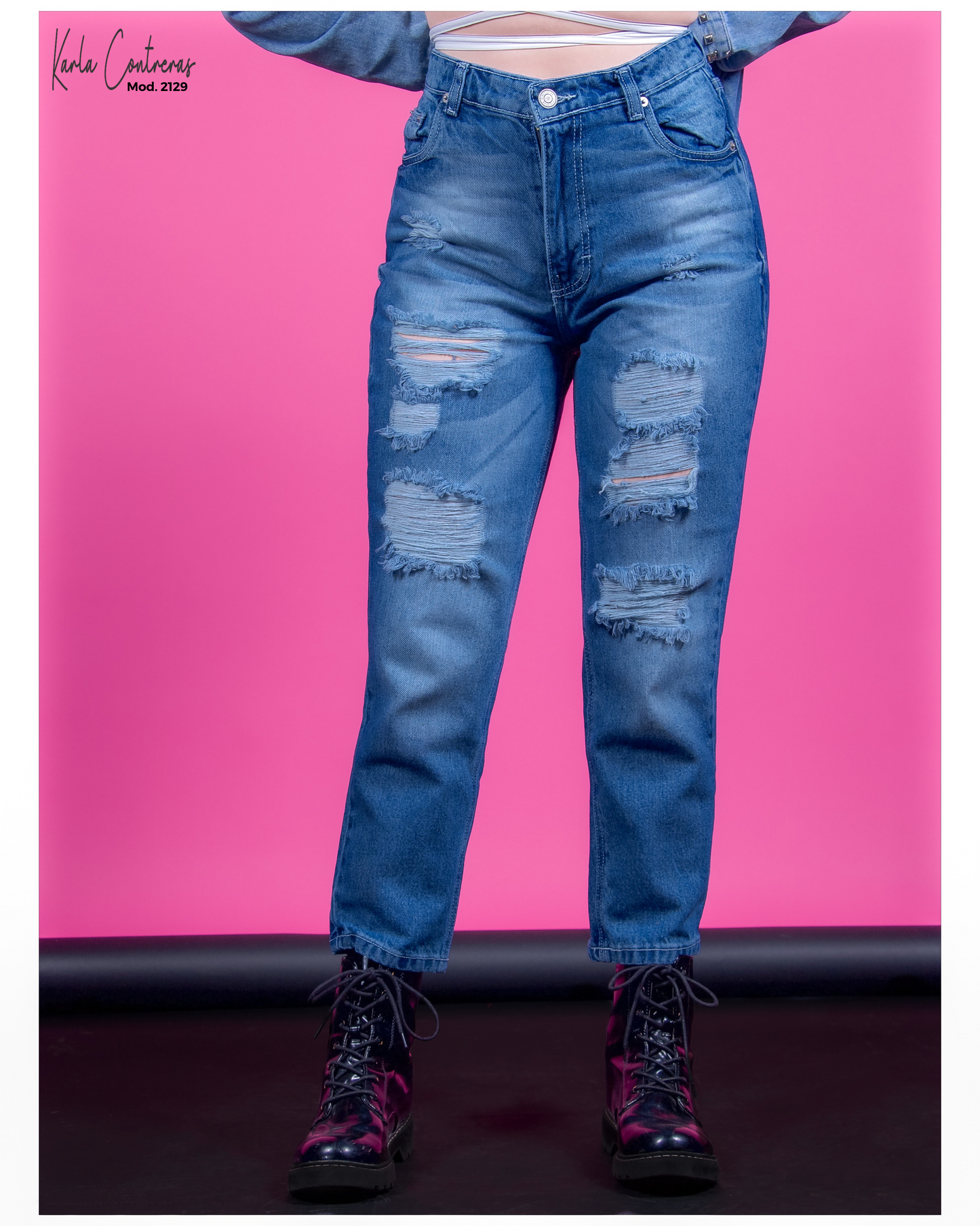 Jeans Momfit, basico con roturas.