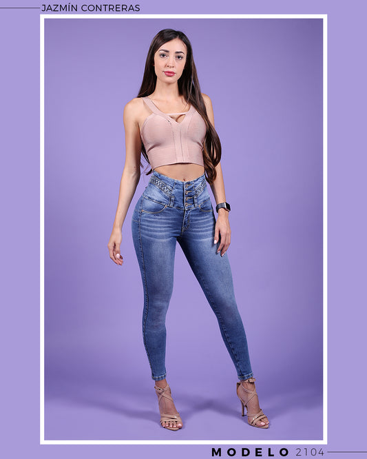 Jeans corte colombiano, con trenza en pretina