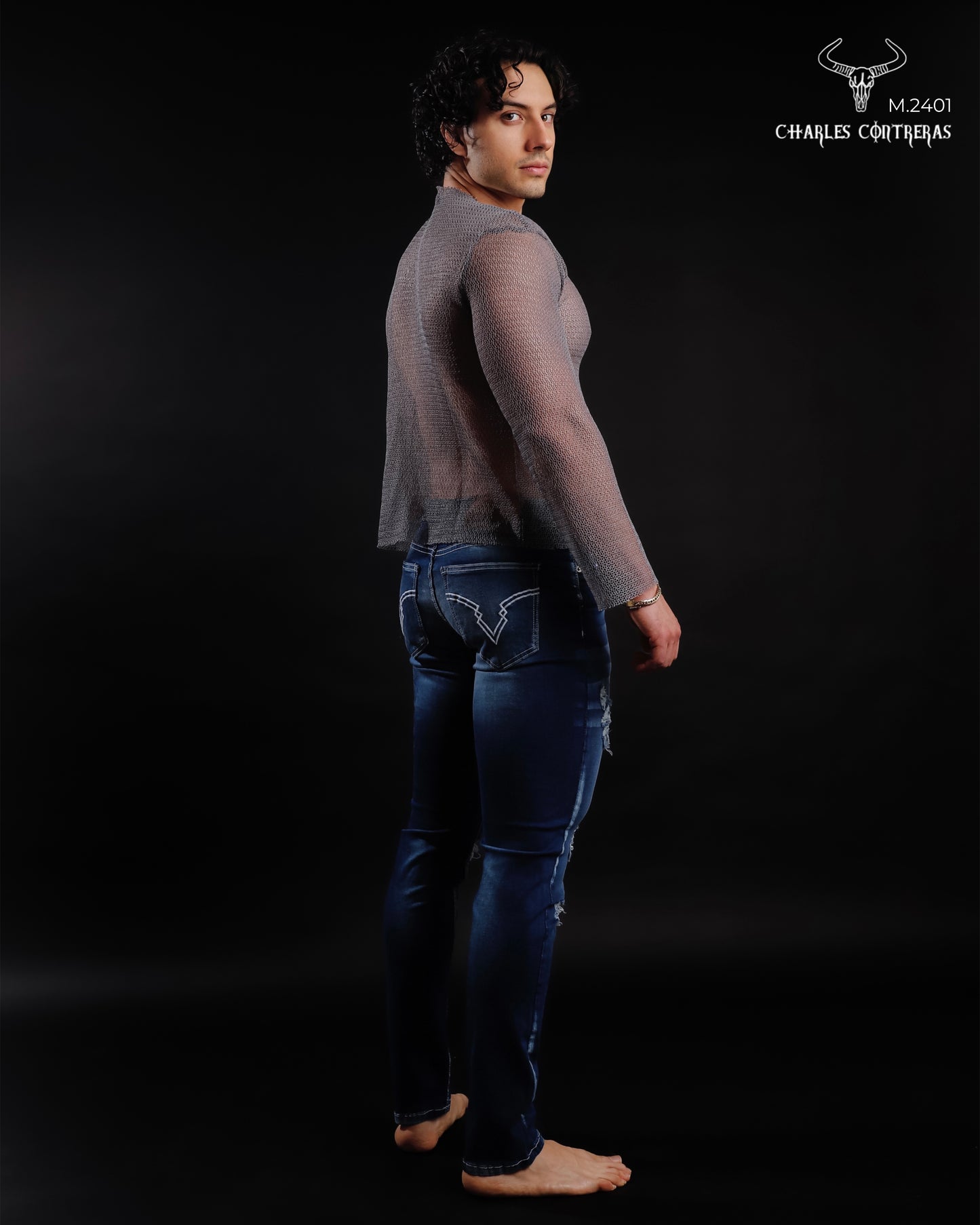 Jeans corte Slim, para caballero con roturas.