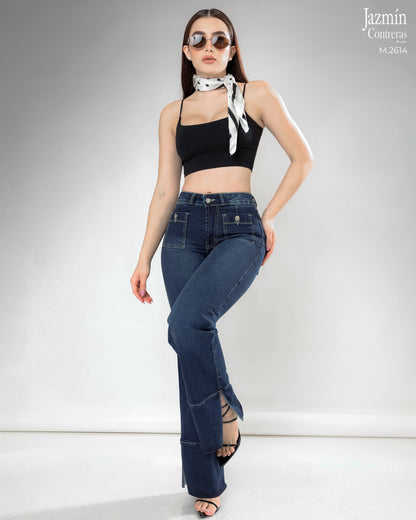 Jeans Wide Leg, con abertura.