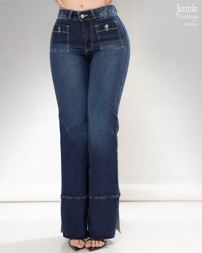 Jeans Wide Leg, con abertura.