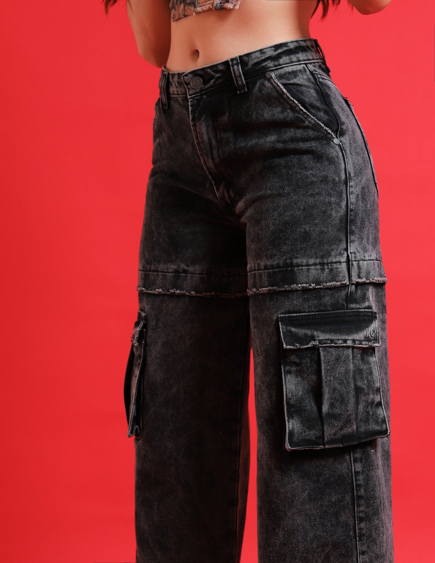 Jeans Cargo, wide leg. Mezclilla Rigida.