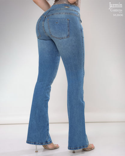 Jeans campana, colombiano, tiro medio.