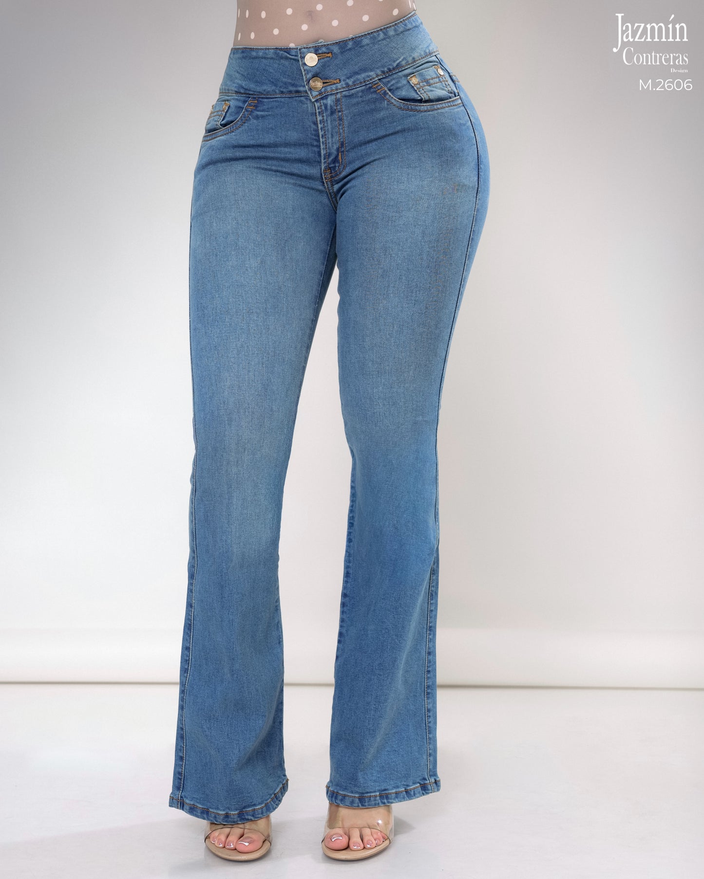 Jeans campana, colombiano, tiro medio.