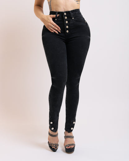 Jeans corte colombiano, con 2 botones en bastilla