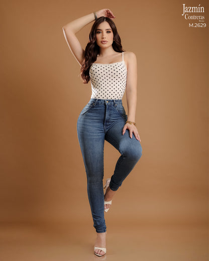 Jeans skinny, horma colombiana.