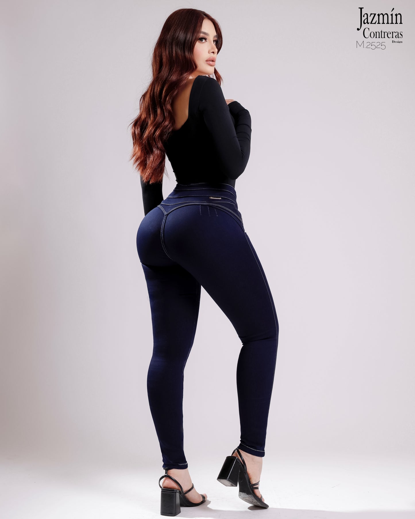 Jeans colombiano, azul petroleo.