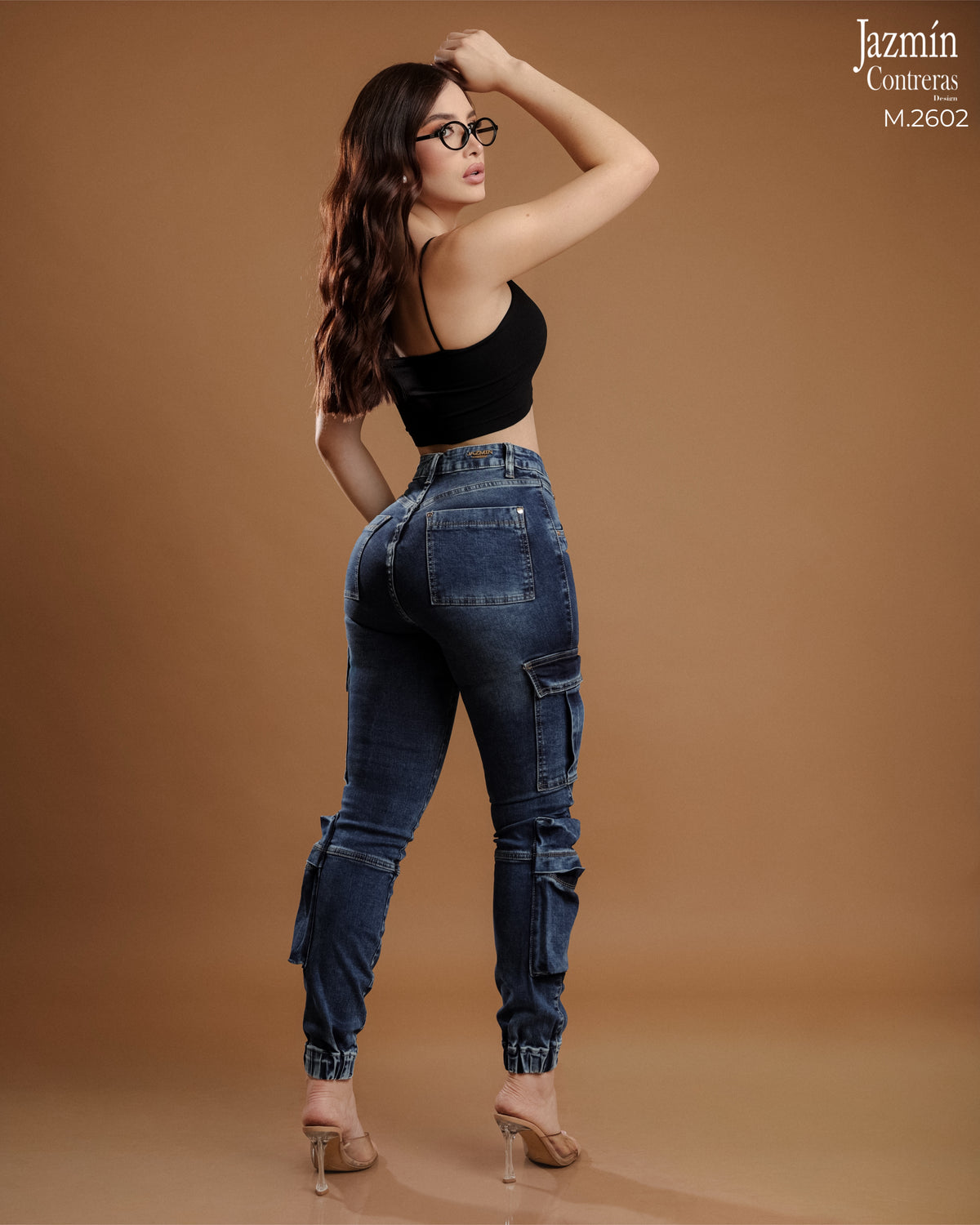 Jogger cargo de mezclilla.